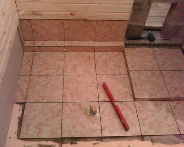 Как укладывать плитку на пол в бане