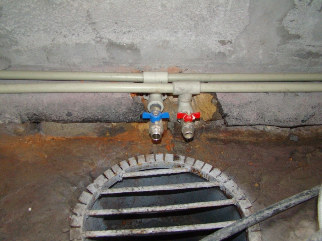 Монтаж трубопроводов отопления