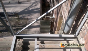 Восстановление и расширение балконный плиты железным каркасом